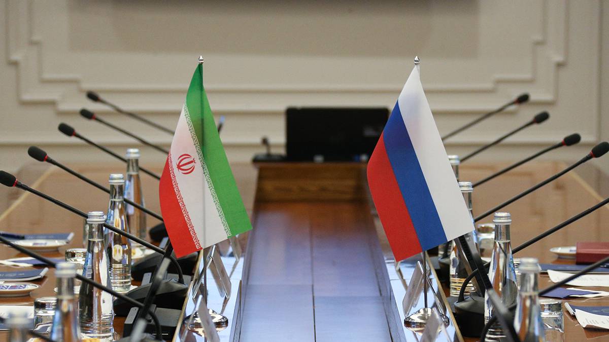 Россия и Иран отменят визы для туристических групп в 2023 году 