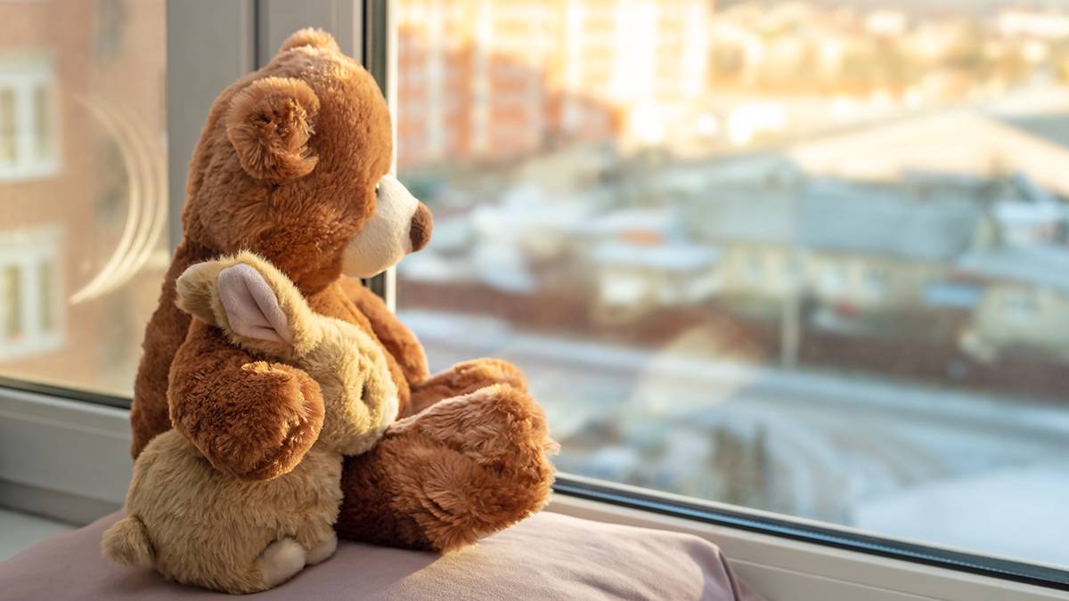 Трехлетний мальчик выпал из окна 12-го этажа в Москве и выжил