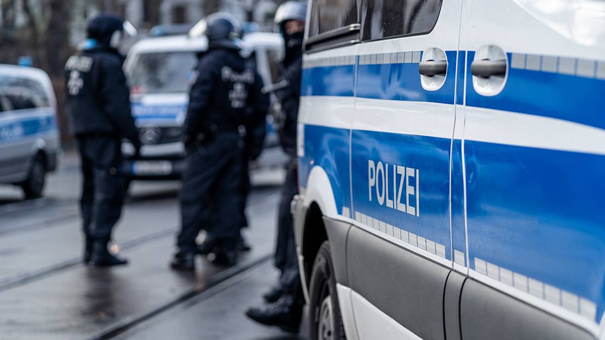 Более 20 человек пострадали при стрельбе в Гамбурге