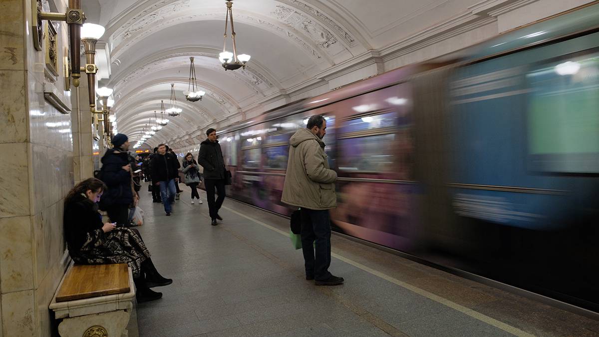 Выход № 2 станции метро «Октябрьская» закроют 24 июня