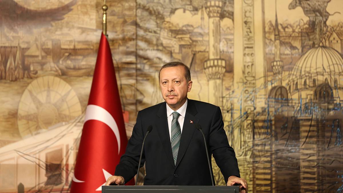 Эрдоган объявил в Турции национальный траур
