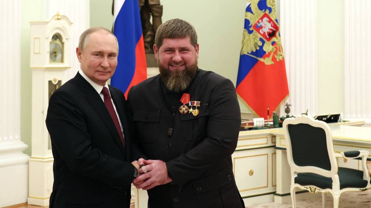 «Я безмерно горд»: Кадыров поблагодарил Путина после вручения ордена Александра Невского