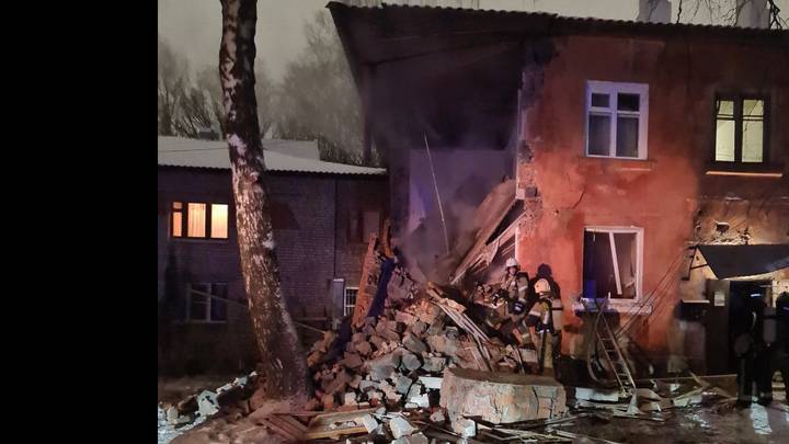 Взрыв бытового газа произошел в двухэтажном доме в Рязани
