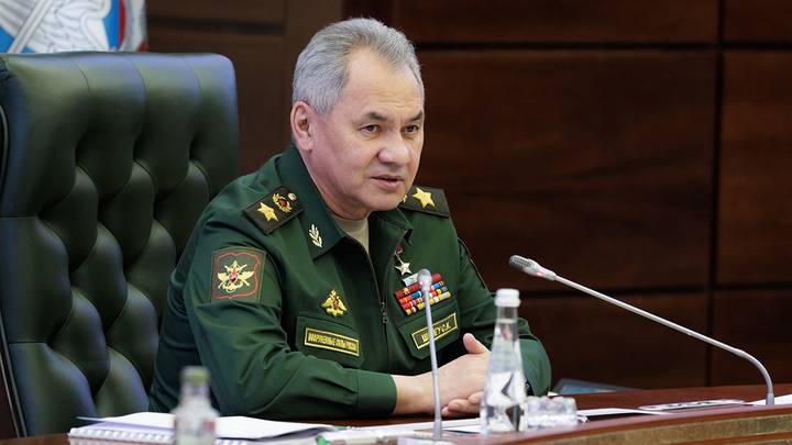 Отступают перед русскими танками