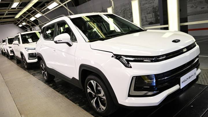 Новые автомобили «Москвич» сошли с конвейера