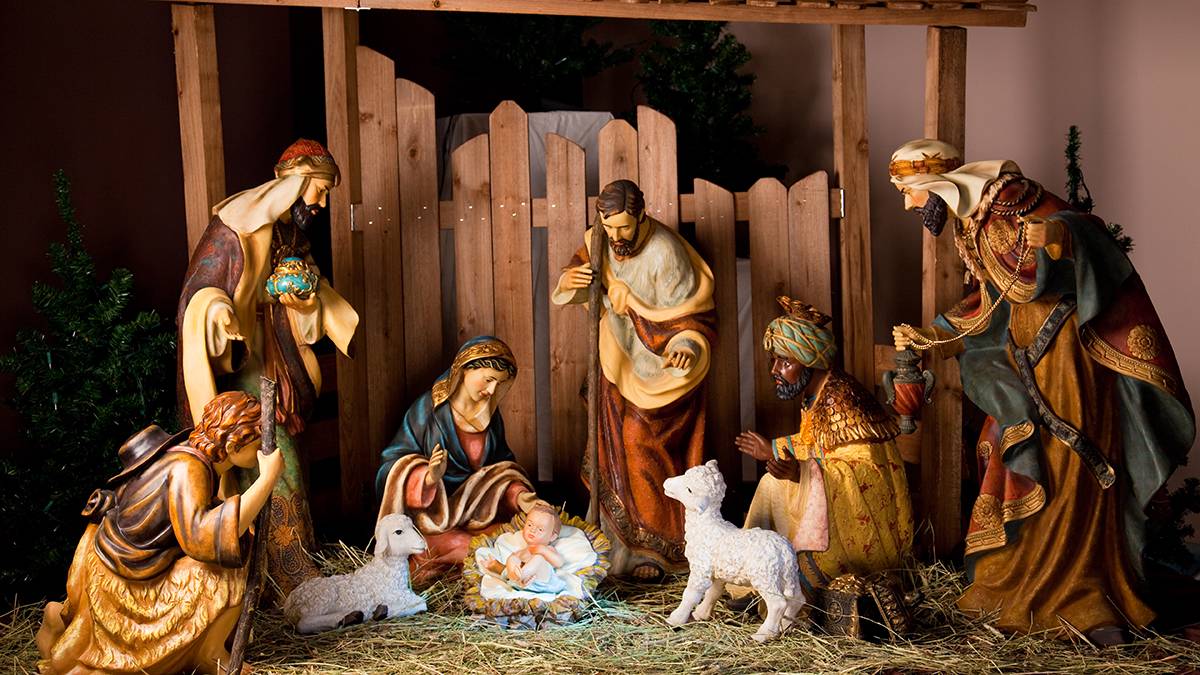 Яркие традиции: богослов рассказал, как отмечают Рождество в России и других странах
