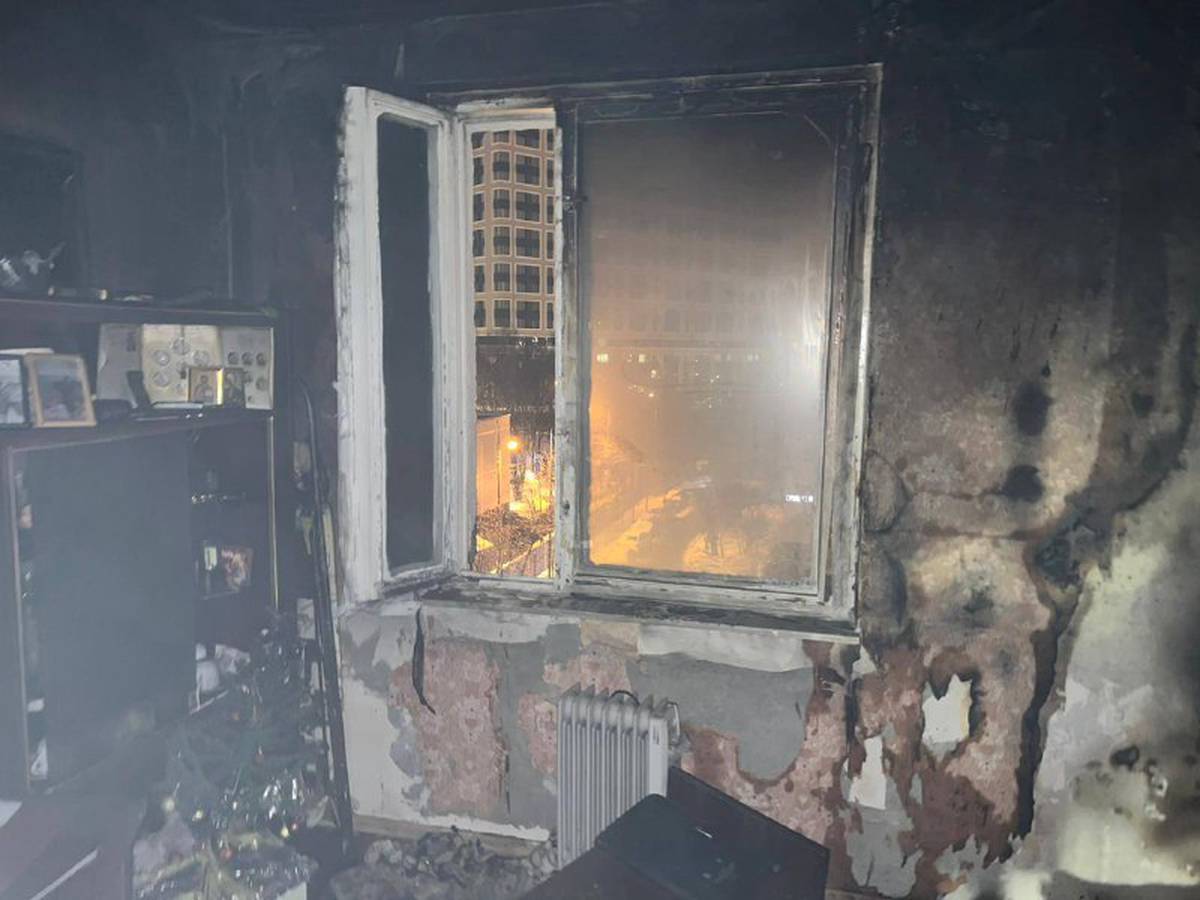 Прокуратура взяла на контроль гибель пенсионерки при пожаре на севере Москвы