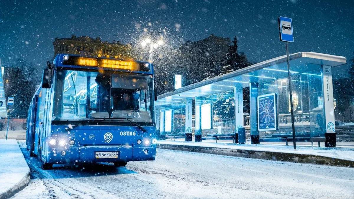 Москвичи совершили почти 320 тысяч поездок на городском транспорте в рождественскую ночь
