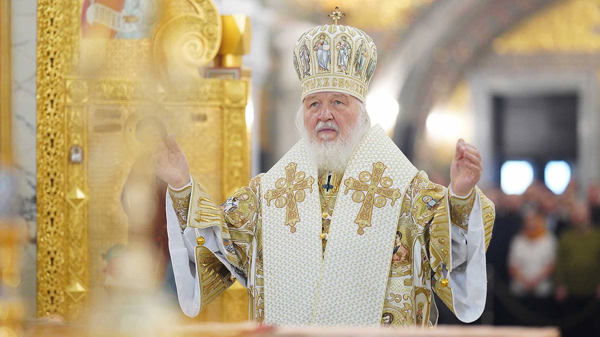 Dewan Keamanan dan Pertahanan Nasional memberlakukan sanksi terhadap keponakan Patriark Kirill dan 21 tokoh Gereja Ortodoks Rusia