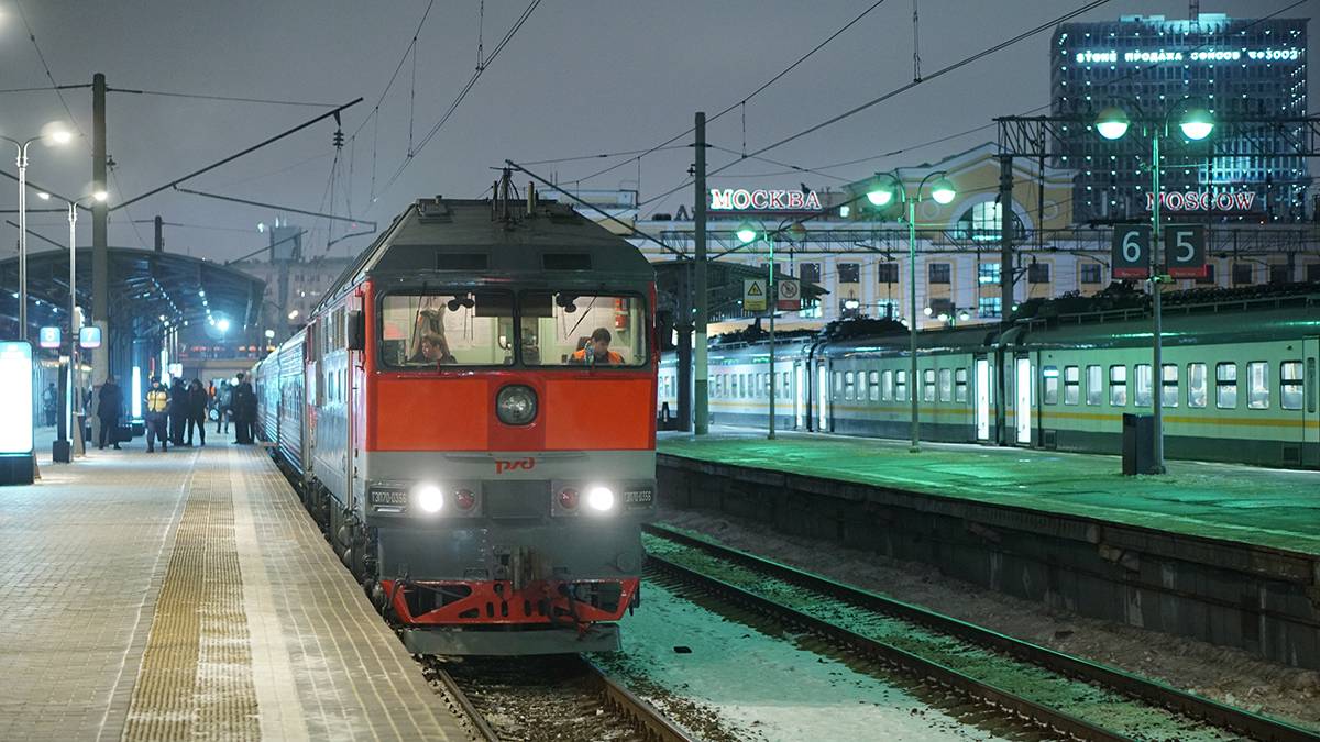 Россиянам назвали самые дешевые направления для путешествий на поезде за декабрь