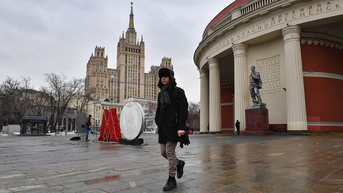 Синоптики пообещали москвичам теплую и ветреную погоду 31 января