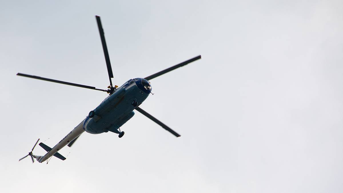 СМИ: Два вахтовика погибли при крушении вертолета Ми-8 в Магаданской области