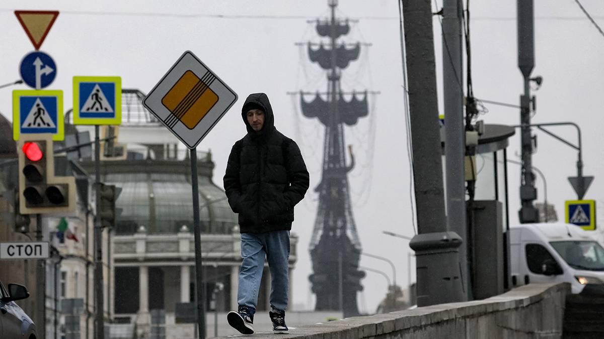 Синоптики сообщили москвичам о пасмурной и ветреной погоде 8 февраля