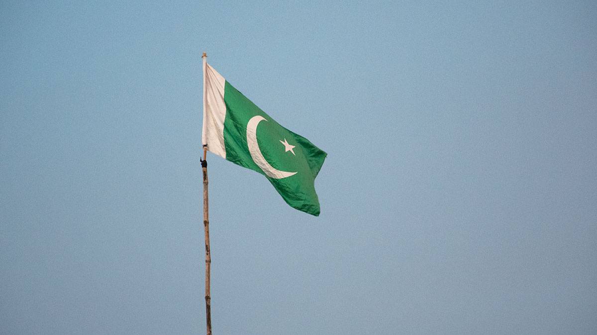 Шесть детей застряли на кресельном подъемнике на северо-западе Пакистана