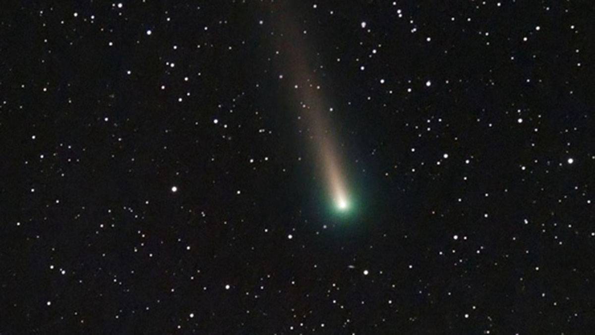 Зеленая комета мчится к Земле: где, когда и как ее увидеть