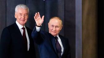 Путин поблагодарил Собянина за активное развитие школьного образования