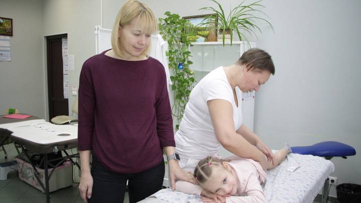 Реабилитация на дому: как мобильные бригады помогают москвичам с инвалидностью