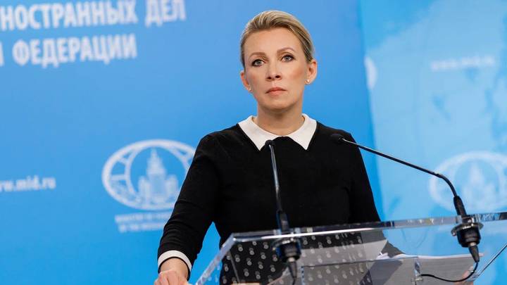 Захарова сравнила антироссийские санкции Канады с сжиганием книг в Третьем рейхе
