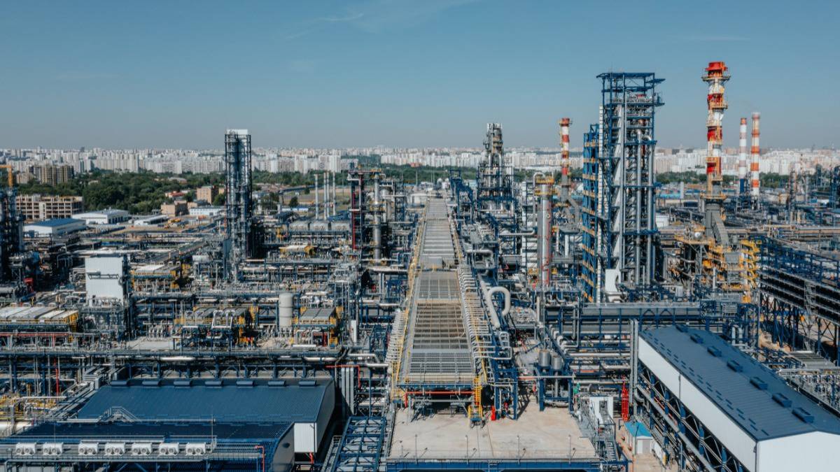 «Газпром нефть» признана самой популярной нефтяной компанией у соискателей работы