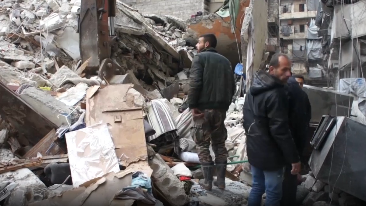 Шойгу поручил группировке России в Сирии помочь в ликвидации последствий землетрясения