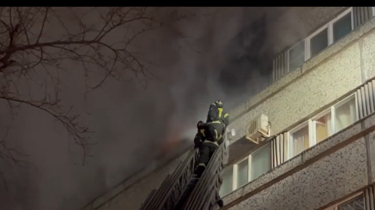 пожары в производственных зданиях. пожар в москве сейчас 1 час назад. пожар ленинградский проспект 41 москва. пожар в центре москвы видео. пожар в центре москвы видео.