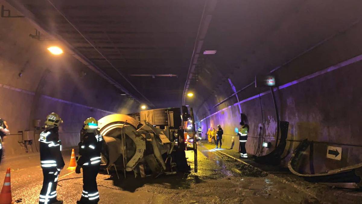 Прокуратура взяла на контроль ДТП с бетономешалкой в Лефортовском тоннеле
