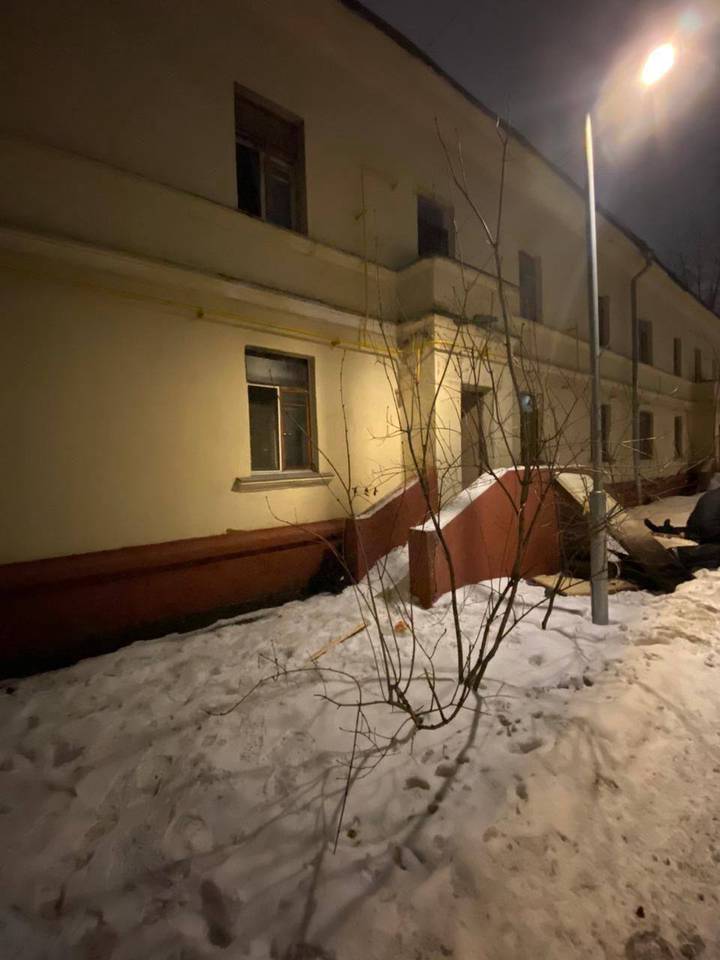 Подозреваемых в двойном убийстве на юго-востоке Москвы доставили в отдел СК