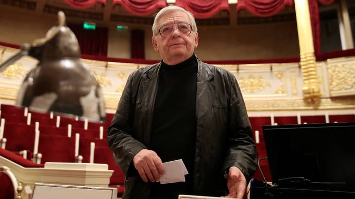 «Театр должен воспитывать»: режиссер Владимир Бейлис — о классике, цензуре и студентах