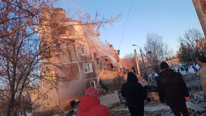 Появилось видео с места взрыва бытового газа в квартире жилого дома в Тульской области
