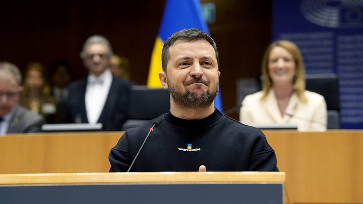 Экс-советник Кучмы призвал объявить импичмент Зеленскому
