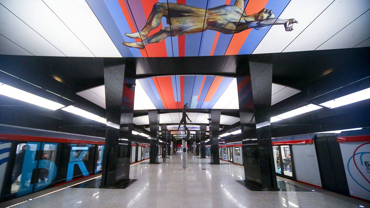 «Абсолютно сногсшибательно!»: зарубежные пользователи восхитились новыми станциями метро в Москве