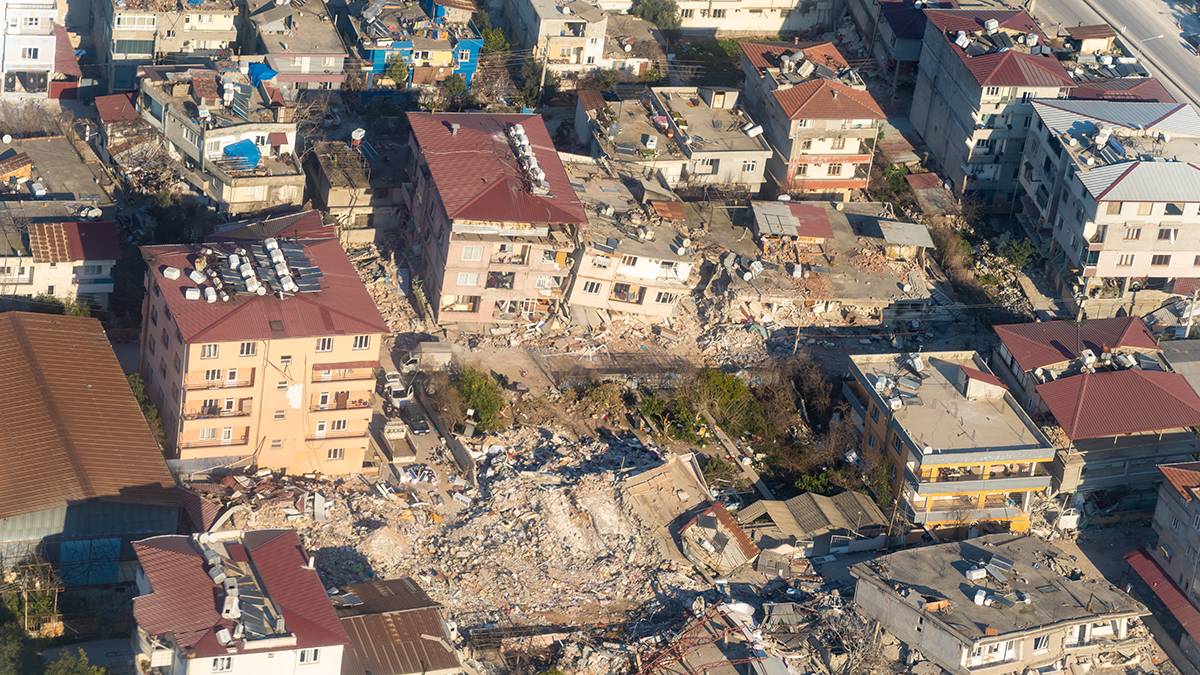 Число погибших в результате землетрясений в Турции превысило 48 тысяч