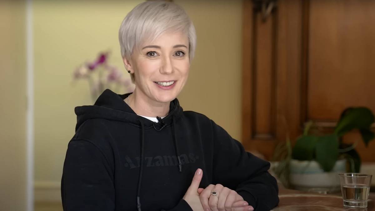 Актриса Чулпан Хаматова призналась, что стыдится отсутствия статуса иноагента