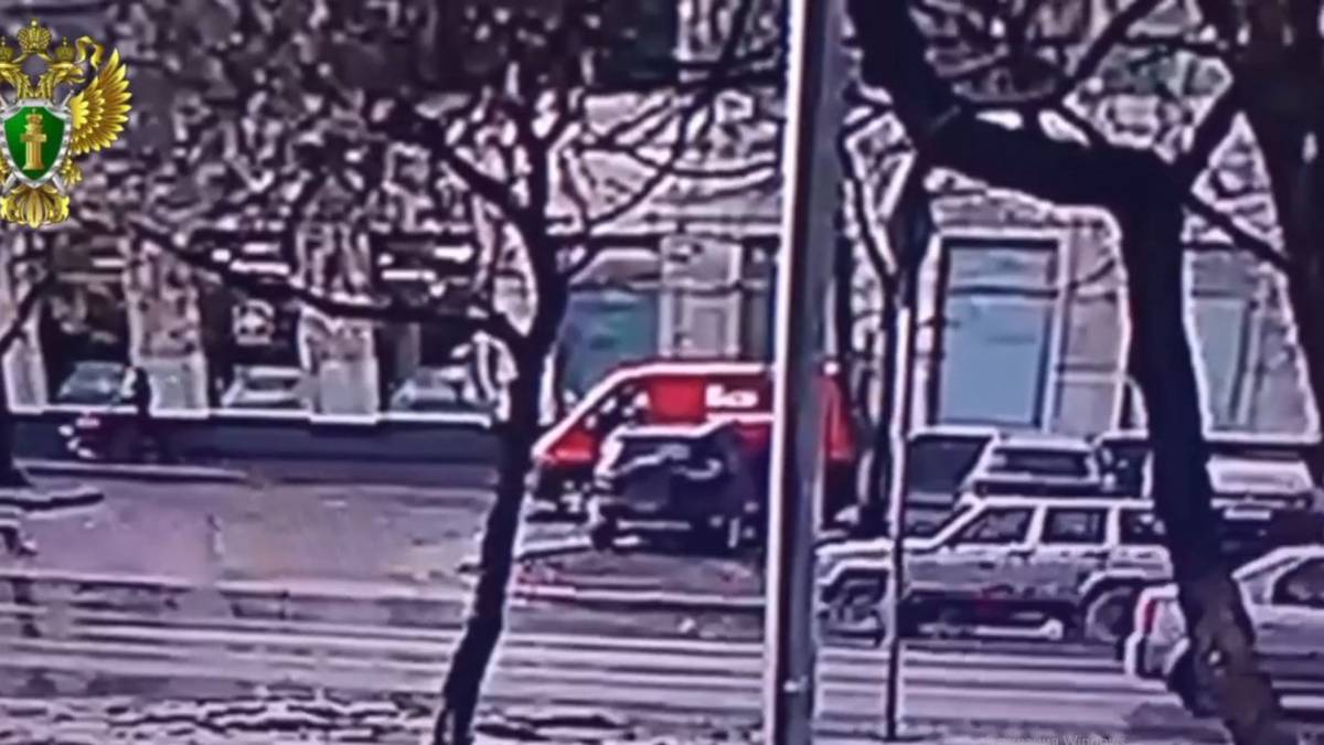 Водитель микроавтобуса насмерть сбил мужчину на северо-востоке Москвы
