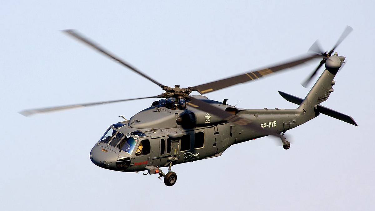 В результате столкновения двух военных вертолетов в США погибли девять человек