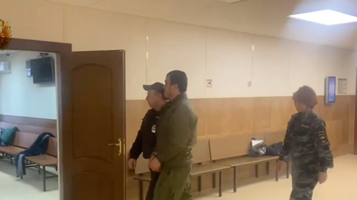 Суд арестовал мужчину, который избил москвичку в квартире в центре столицы