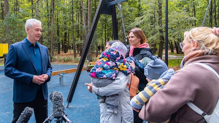 Собянин: У станций БКЛ создают новые места отдыха, игровые и спортивные площадки Собянин: У станций БКЛ создают новые места отдыха, игровые и спортивные площадки