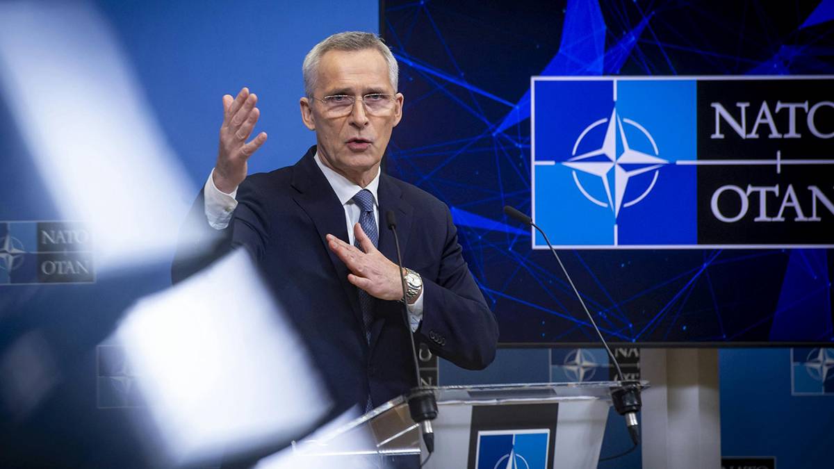 Столтенберг: У НАТО нет планов по размещению ядерного оружия в Польше
