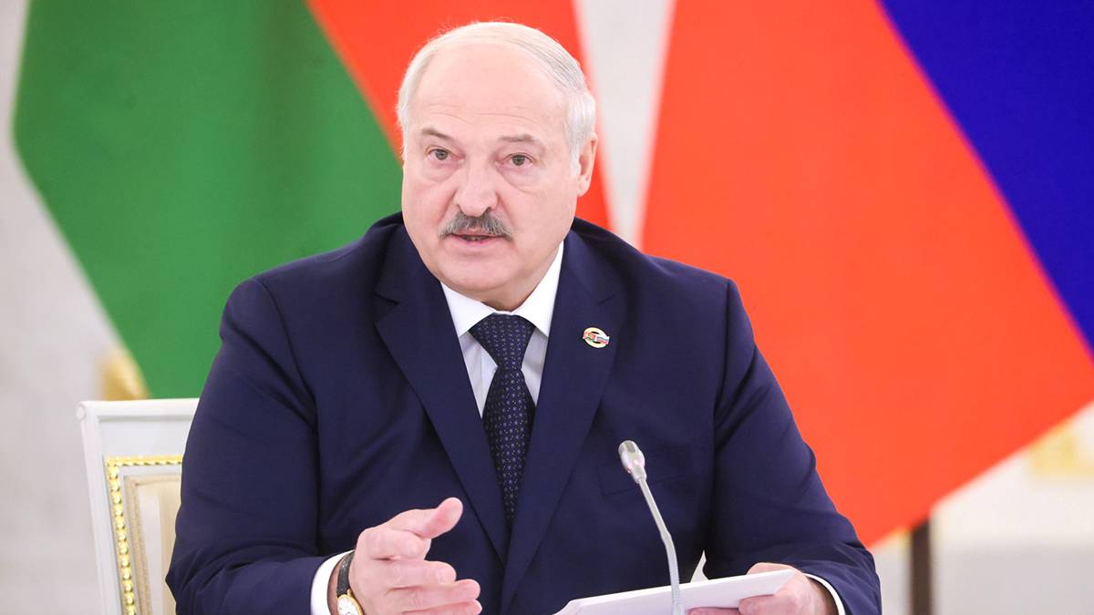 Лукашенко поставил России вопрос о компенсациях из-за сроков постройки БелАЭС