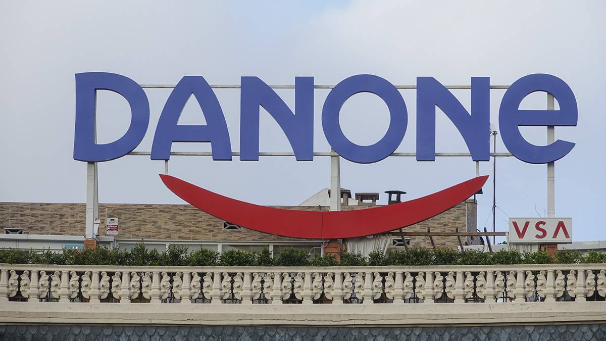 Путин отменил передачу активов Danone в управление Росимущества