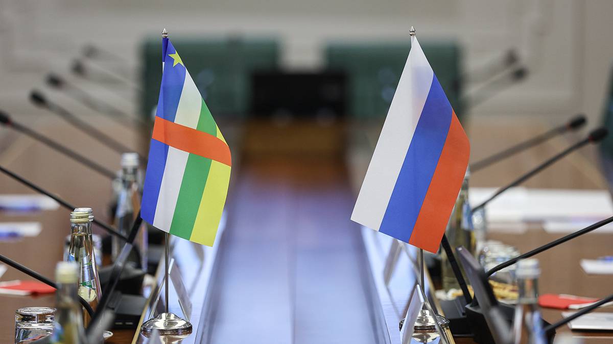 Посол ЦАР Додону-Пунагаза заявил о желании разместить в стране военную базу России