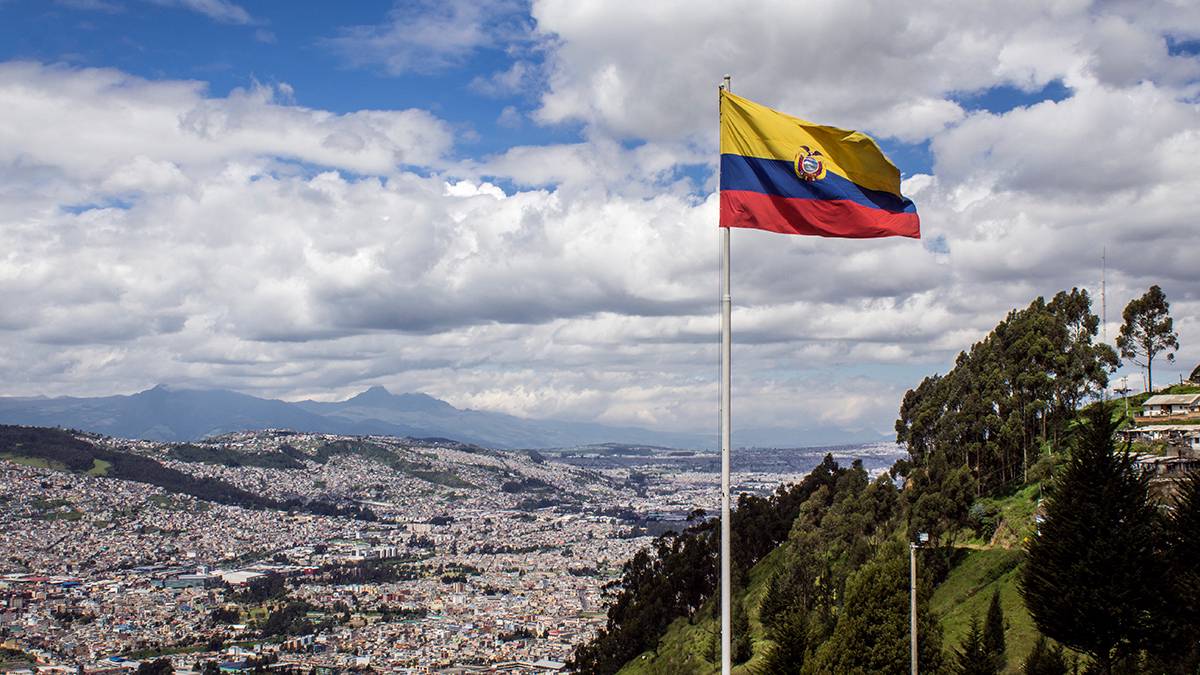 Задержанный экс-вице-президент Эквадора пытался покончить с собой