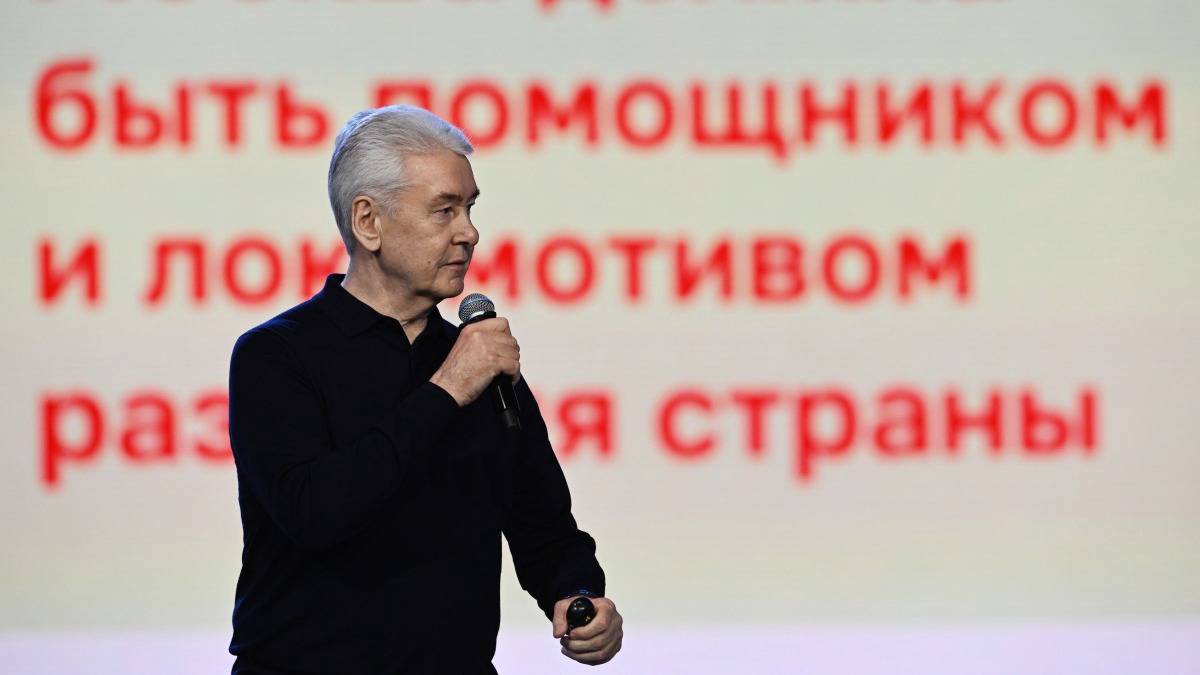 Собянин: ИИ отвечает уже почти на половину вопросов в цифровых сервисах Москвы
