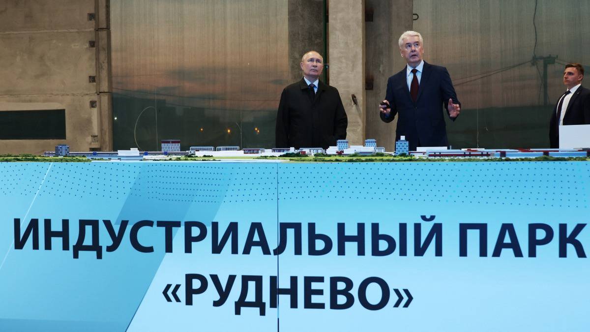 Сергей Собянин рассказал Владимиру Путину о развитии беспилотных авиационных систем