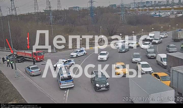 Два человека пострадали в ДТП с грузовиком на Бесединском шоссе