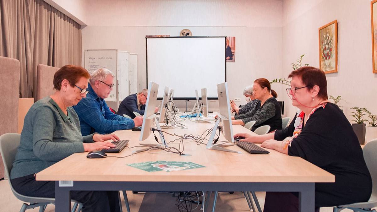 Состоялся отборочный этап чемпионата по компьютерному многоборью в центрах московского долголетия