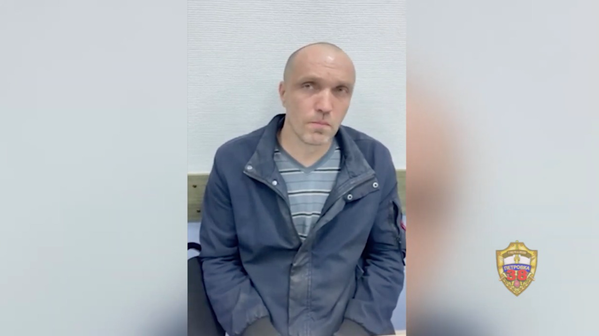 Мужчина избил и ограбил сотрудницу АЗС на северо-западе Москвы. Видео