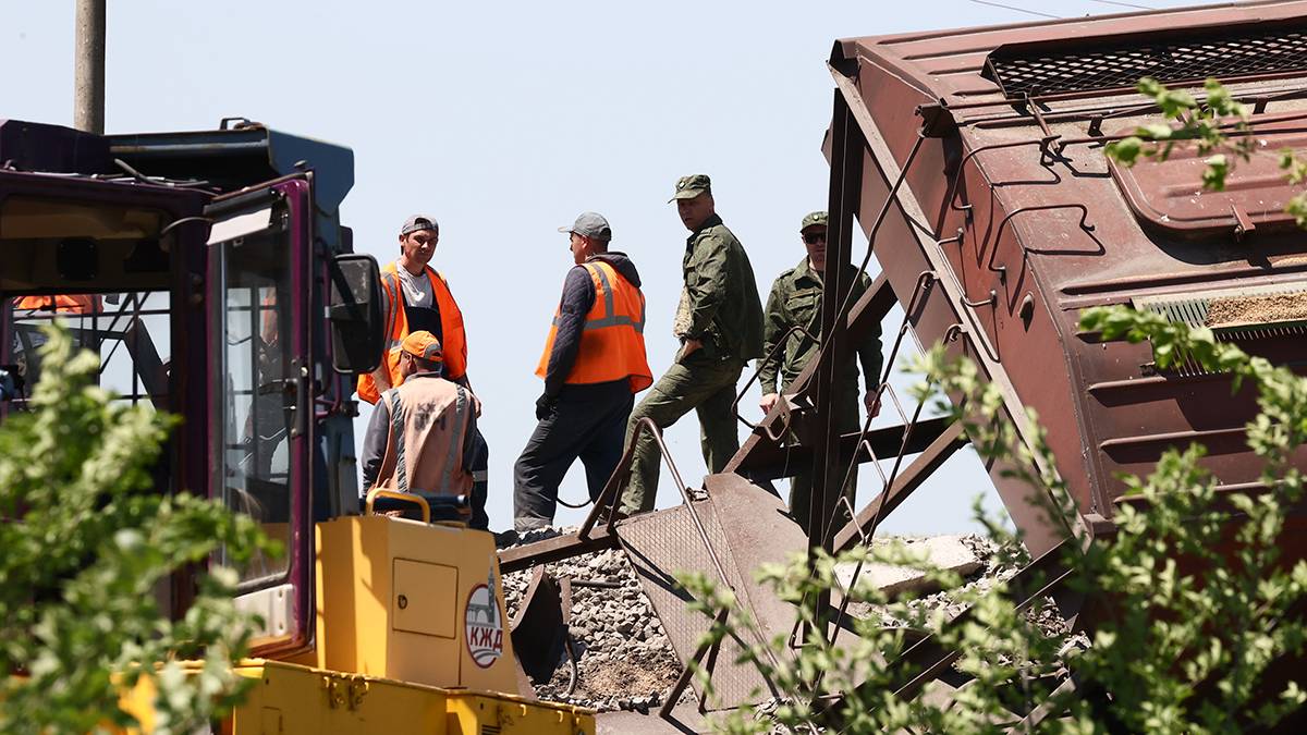 Около 150 метров железной дороги повредилось в результате схода поезда под Симферополем