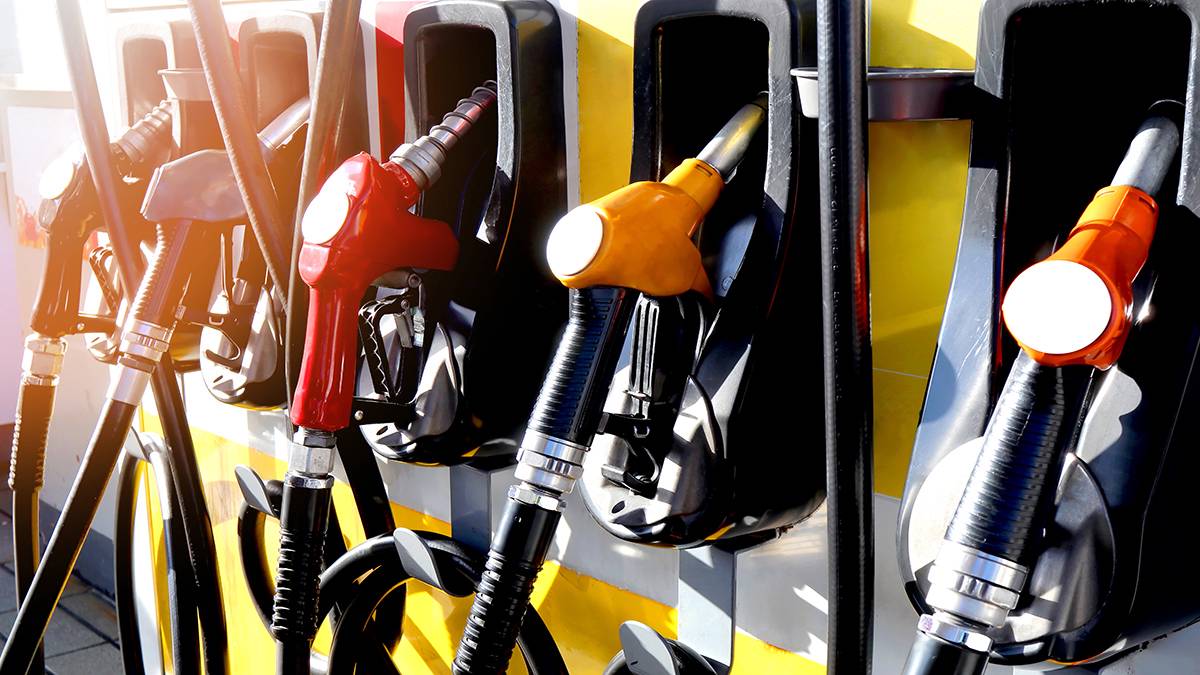 Экономист Суверов оценил предстоящий запрет на экспорт бензина