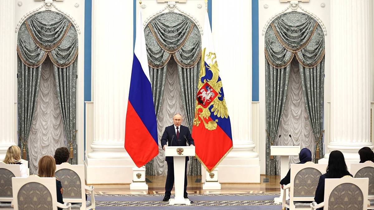 Путин 23 мая вручит государственные награды в стенах Кремля